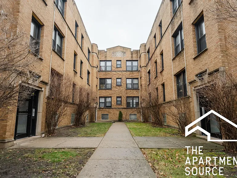 2816 N Troy St #3F — Photo 8