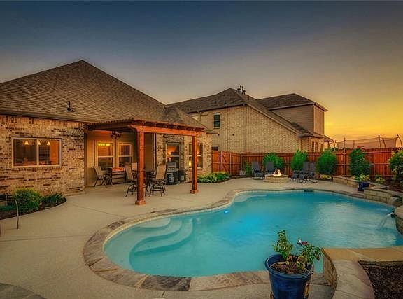 2nd image of 412 Burberry Dr