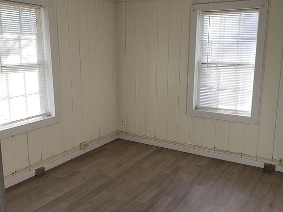 4th image of 408 W Williamson St