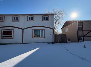 736 Sheppard St #736, Winnipeg, MB R2P 0E6