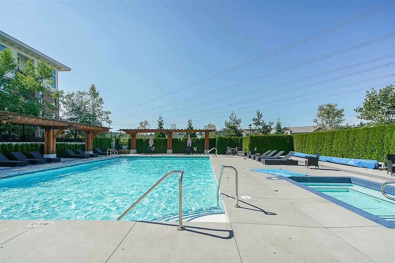 2 bed, 736 sqft, $2,350 — Photo 2