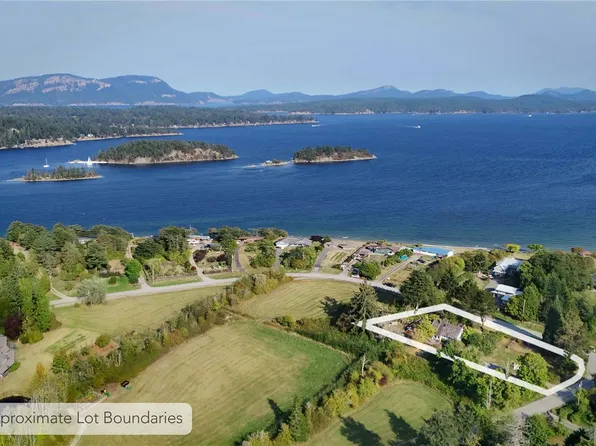 270 Price Rd, Saltspring Island, BC V8K 2E9