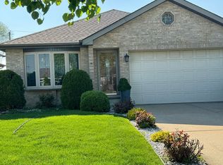 7712 S Parkside Ave, Burbank, IL 60459