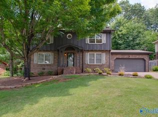 11313 Dellcrest Dr SE, Huntsville, AL 35803