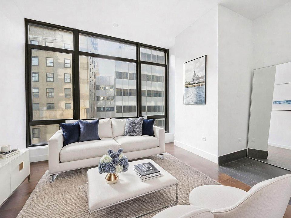 1st image of 40 Broad St APT 22D