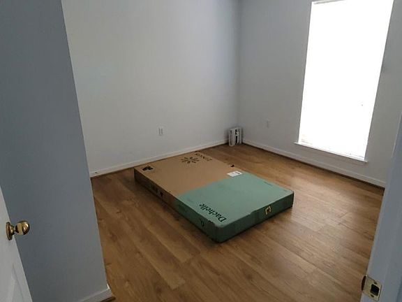 3rd image of 74 Hollycrest Blvd