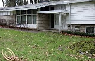 2nd image of 4955 Malibu Dr