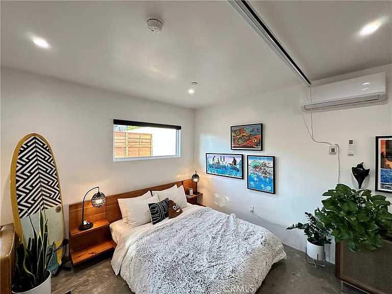 6156 Burwood Ave — Photo 11