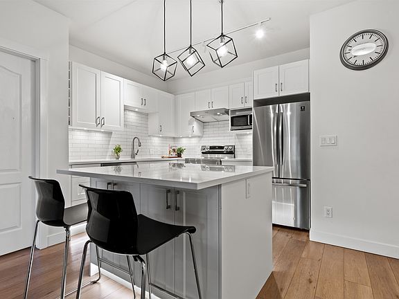 3rd image of 19091 McMyn Rd #212