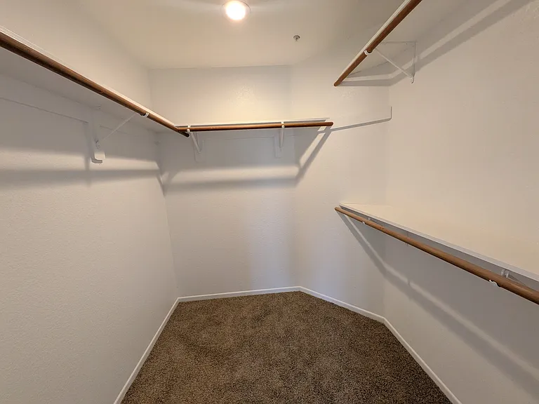 583 Hildale Cir — Photo 13