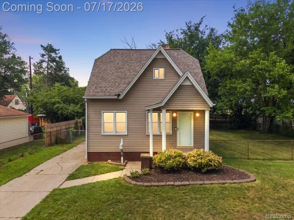 676 W Coy Ave, Hazel Park, MI 48030