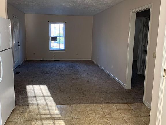 2nd image of 106 Jefferson St #C