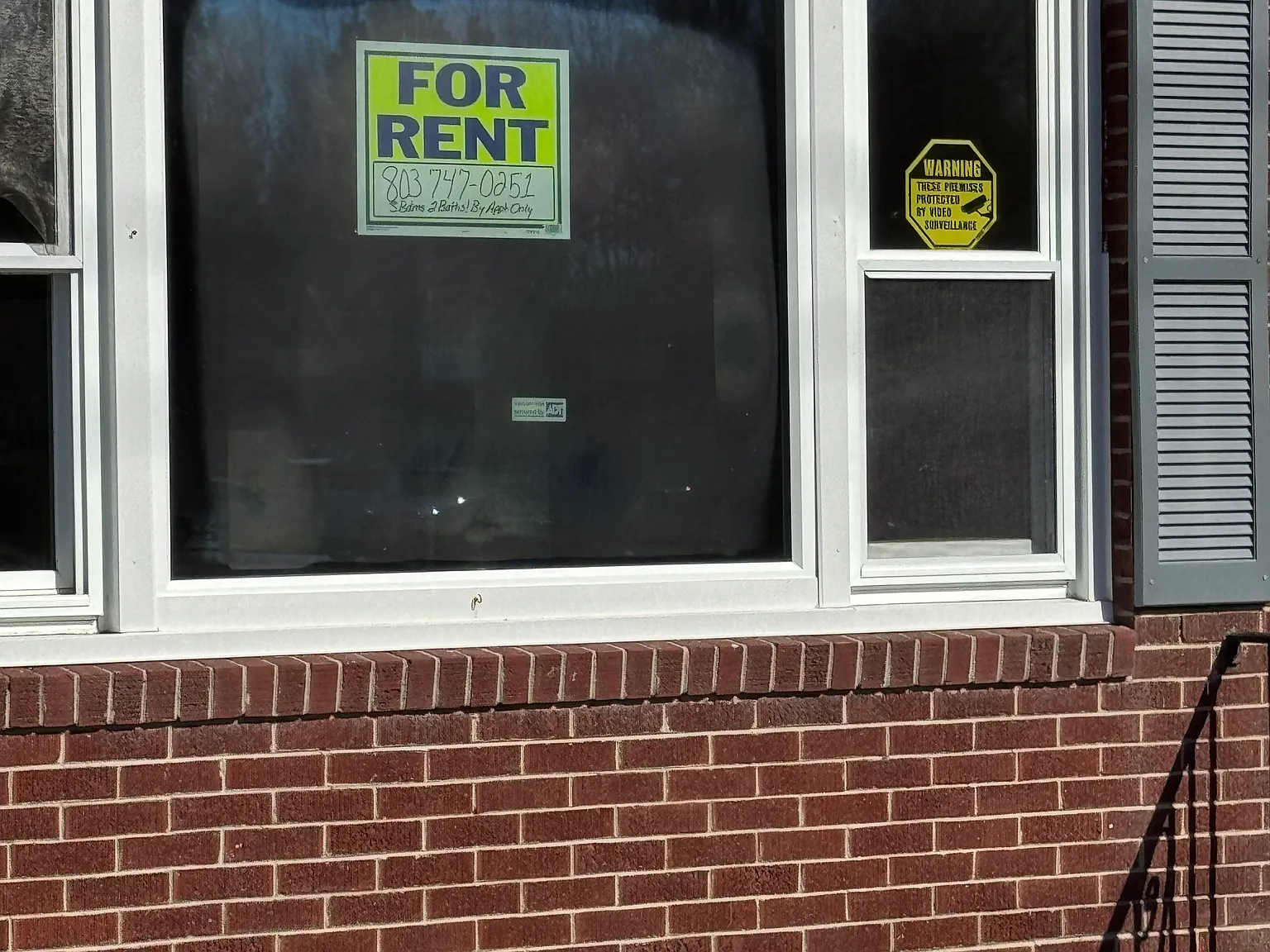 3 bed, 2074 sqft, $1,625 — Photo 2
