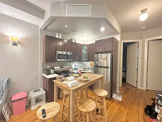 Rented by Doorway NYC, LLC | media 3