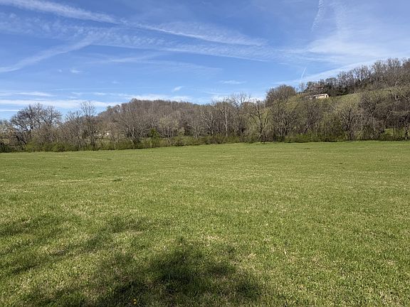 2nd image of 23 Fly Rd