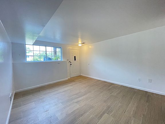 5th image of 26 Detroit Ave Floor 1