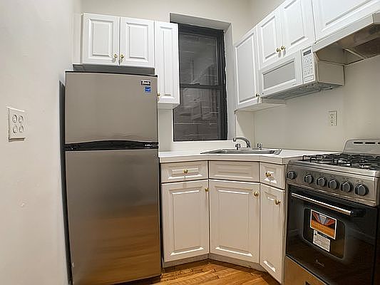 1st image of 242 E 77th St #2W