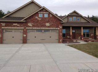 433 Briar Creek Rd, Troy, IL 62294