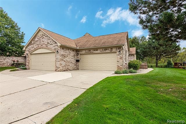 1st image of 43510 River Bend Blvd