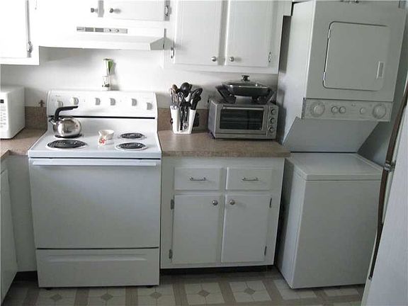 5th image of 2804 SW Natura Blvd APT E