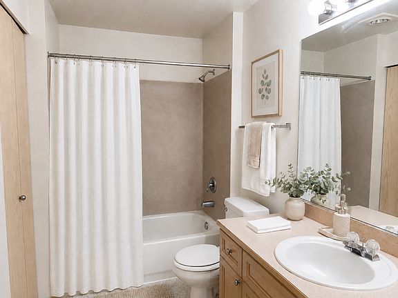 5th image of 5901 Roosevelt Way NE #210