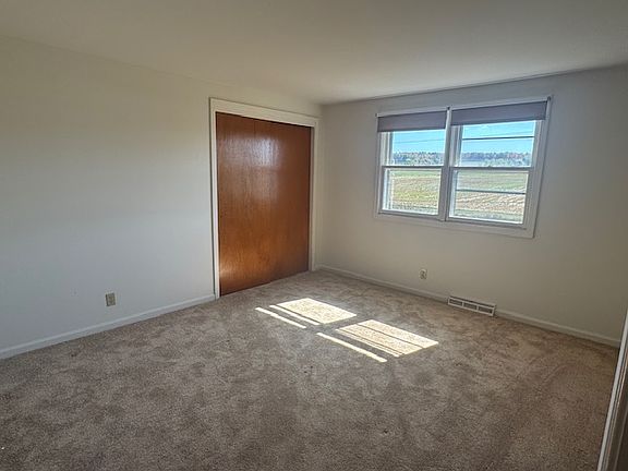 4th image of 654 W Main St #20