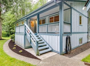 5486 Lynwood Center Rd NE, Bainbridge Island, WA 98110