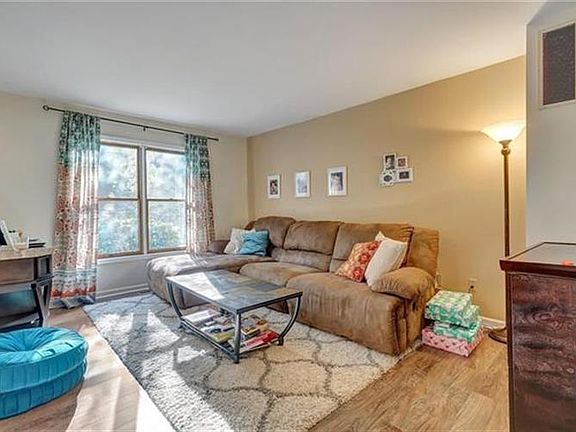 3rd image of 79 McBee Ct