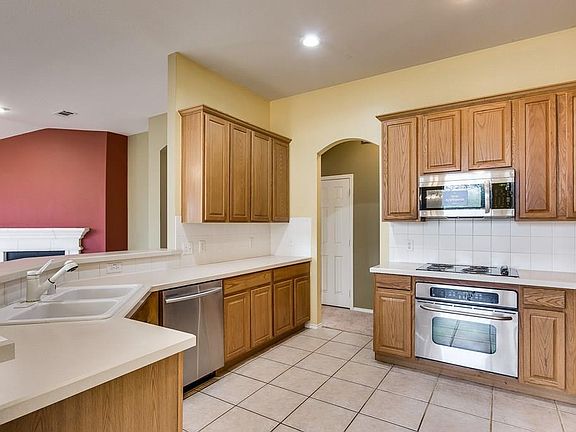 3rd image of 3721 Merrimack Dr