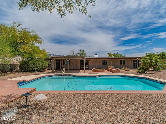 3rd image of 7734 E Oakwood Cir