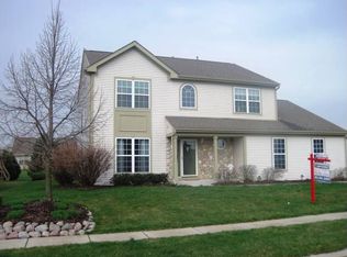 926 Summer Creek Rd, Oconomowoc, WI 53066