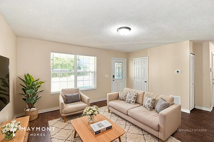 3 bed, 2.0 bath, 1335 sqft, $1,595 — Photo 4