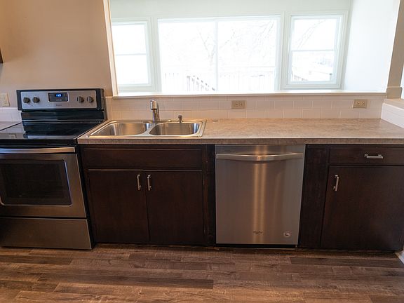 Pass through to family room