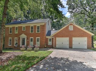 2028 Fairchelsea Way Ln, Matthews, NC 28105