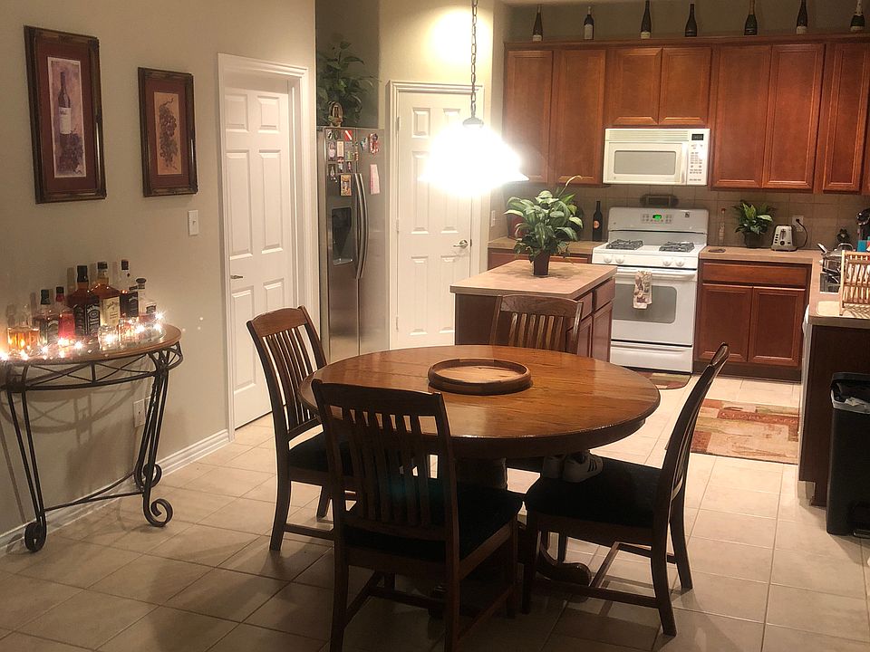 1st image of 204 Ferndale Dr