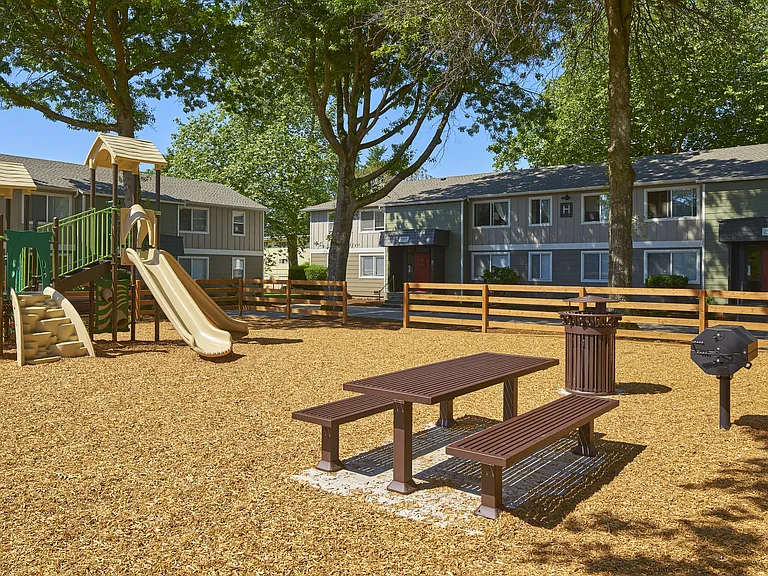 Woodhaven — Photo 21
