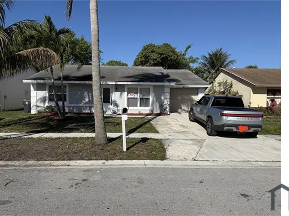 5489 Thurston Ave, Lake Worth, FL 33463