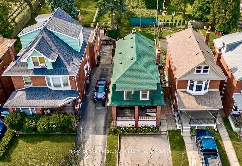 1st image of 216 Maplewood Ave