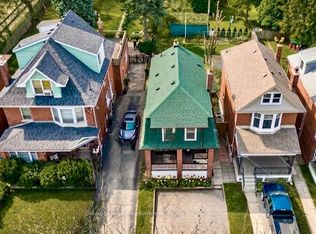 216 Maplewood Ave, Hamilton, ON L8M1X8