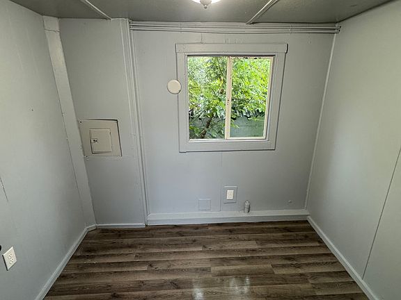4th image of 1945 S Schuyler Ave #7