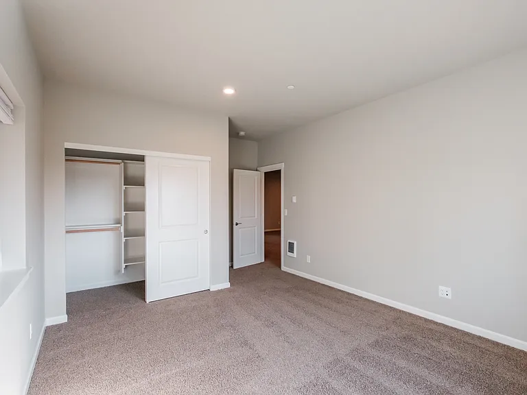 4125 Market St NE — Photo 17