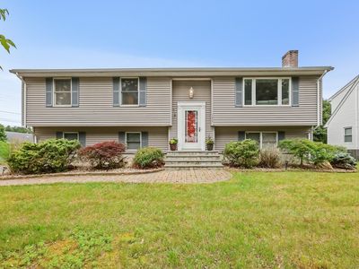 142 Raffia Rd, Enfield, CT, 06082