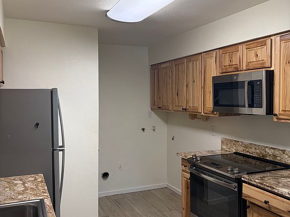 5th image of 517 Church St #517