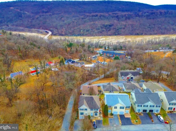 9 Warren St, Harpers Ferry, WV 25425