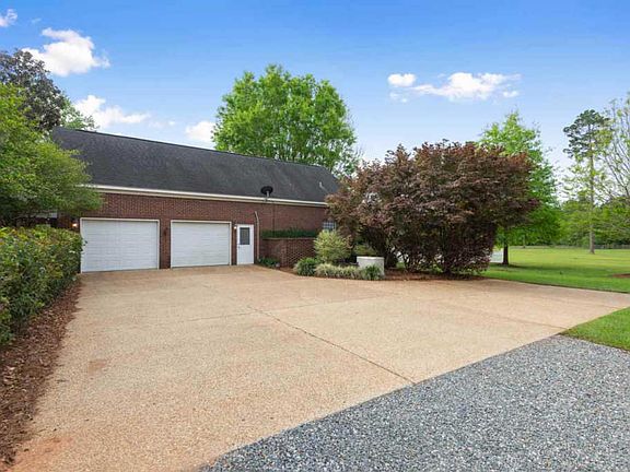 4th image of 10017 Surrey Farms Ln