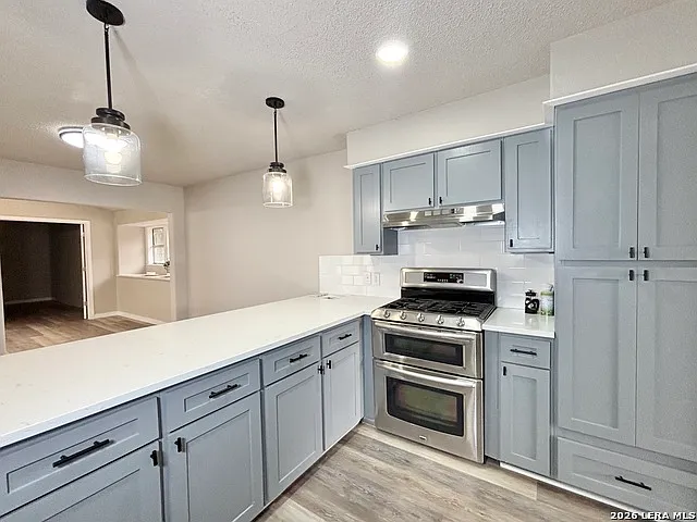 5202 Metcalf — Photo 8