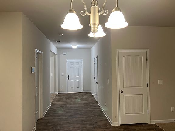 4th image of 213 Parkview Place Dr