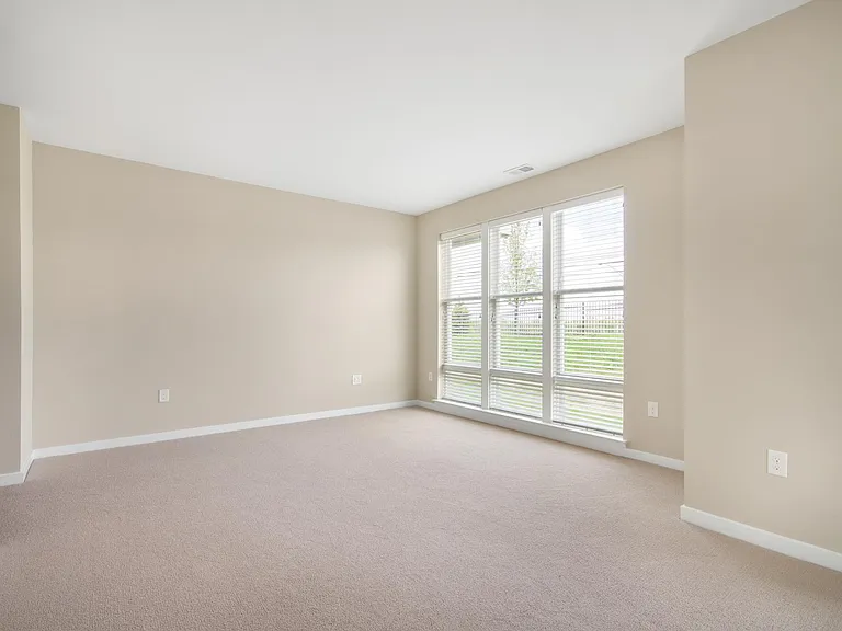 2100 Haddonfield Rd — Photo 32