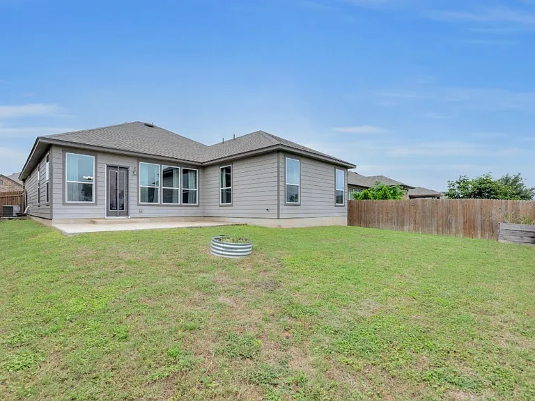 13916 Lyndon B Johnson St — Photo 20