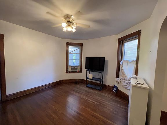 3rd image of 2711 N Monticello Ave